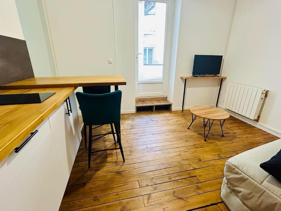 Studio Aurillac Bagian luar foto